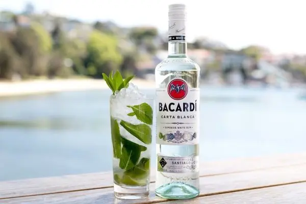 Ром: особенности цветовой палитры напитка