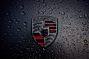 Porsche обновит свой логотип в честь 75-летия бренда (фото)