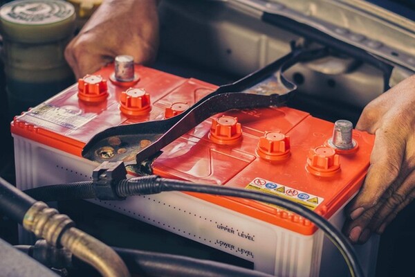 Короткий огляд еволюції акумуляторів