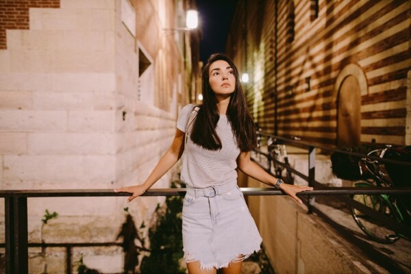 От спортзала до гламура: переосмысление моды с помощью женских кроссовок Puma