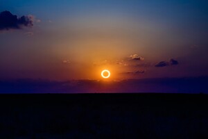 «Огненное кольцо» 2023: в октябре жители планеты будут наблюдать солнечное затмение