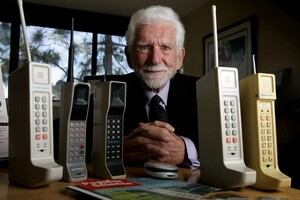 Назван самый популярный мобильный телефон в истории человечества (фото)