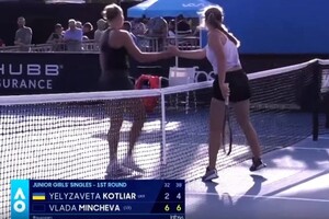 16-летняя украинская теннисистка пожала руку россиянке после матча на турнире в Австралии: причина