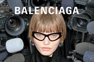 Модный дом Balenciaga представил новое платье, которое состоит из четырех футболок (фото)