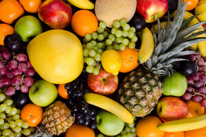 Британський дієтолог назвав фрукти, які не дають схуднути