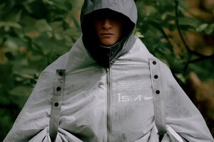 Nike выпустил куртку для походов, которая превращается в палатку (фото)