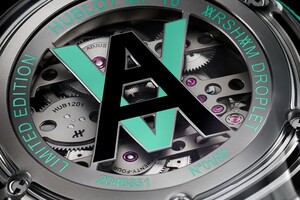 Відомий бренд Hublot створив годинник-трансформер: його можна носити в кишені, на шиї або перетворити в настільний (фото)