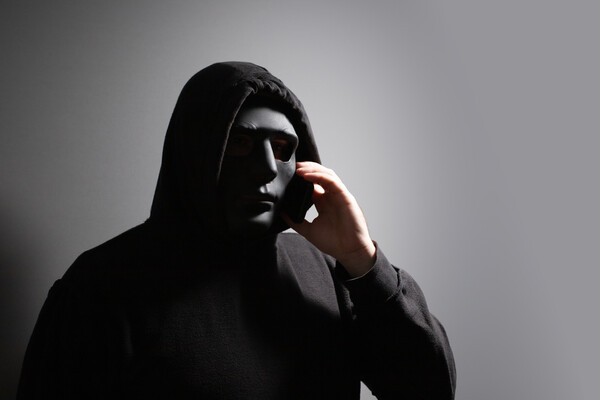 Новая мошенническая схема с использованием ИИ: как не попасться на аудиодипфейк