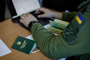 У Раді пропонують дозволити чоловікам оновити дані у ТЦК із знижкою 50%