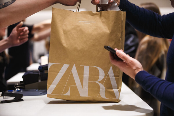 Zara продолжает работать в РФ под другими вывесками: Financial Times разоблачил схему