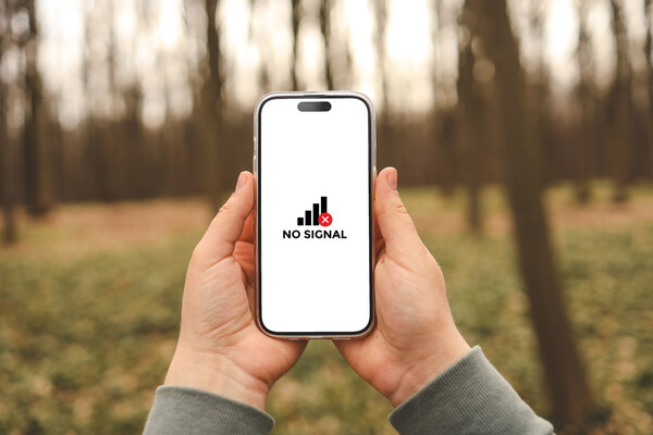 Украинцам могут временно отключать мобильную связь: в ВСУ назвали причину