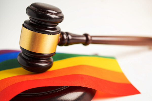 Украинский суд впервые признал брачные отношения между двумя мужчинами