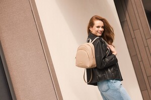 6 жіночих рюкзаків, без яких не обійтися в університеті