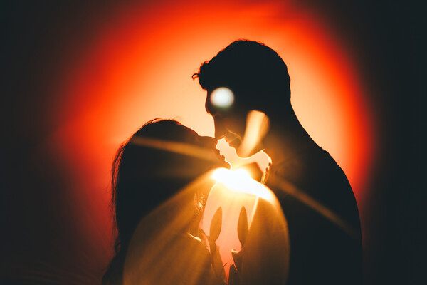 Люди стали реже заниматься сексом: ученые зафиксировали историческое уменьшение интимности