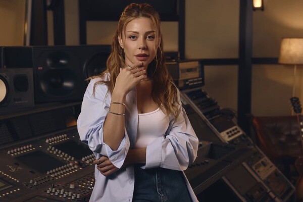 Тина Кароль простояла в планке 71 минуту, побив свой личный рекорд (видео)