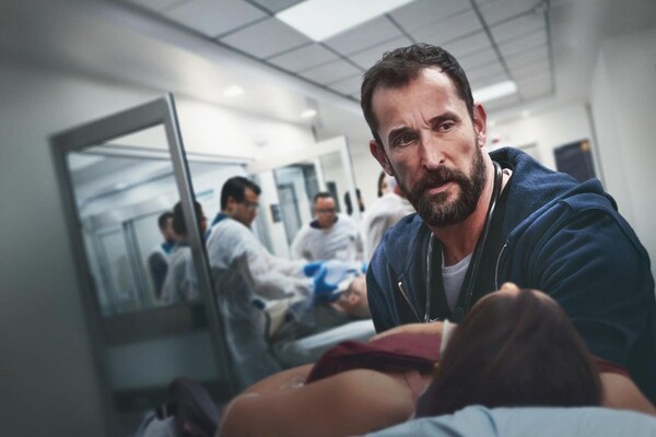 10 лучших сериалов про врачей и медицину: захватывающие драмы и комедии с черным юмором