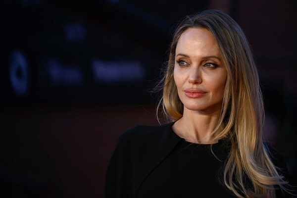 Анджелина Джоли спасала своего охранника из николаевского ТЦК (видео)