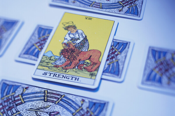 Из-за войны в Украине возник огромный спрос на карты Таро – Forbes