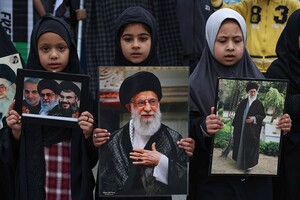 FT раскрыли подробности подготовки израильских спецслужб к убийству иранского лидера Али Хаменеи