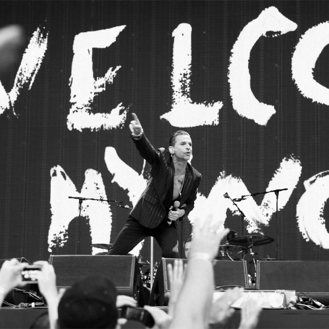 В Киеве выступили легендарные Depeche Mode. Фото