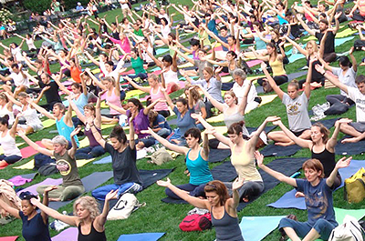 Давай «йожиться»: где в Киеве заняться йогой под открытым небом?