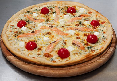 Хит продаж: пицца с лососем и фетой