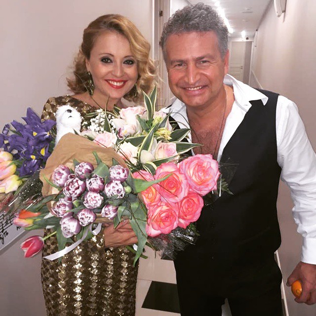 Анжелика Варум посвятила стих Леониду Агутину в честь его дня рождения