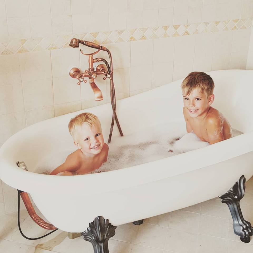 Даша Малахова опубликовала трогательный снимок детей