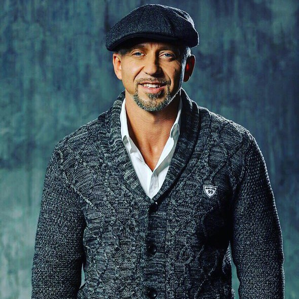 SERYOGA презентовал клип под шуточным псевдонимом Полиграф ШарикOFF