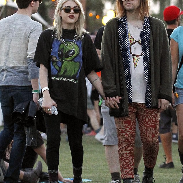 Дочка Курта Кобейна тайно вышла замуж