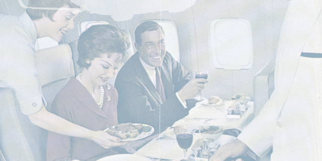 Еда на высоте: история и особенности питания в самолетах