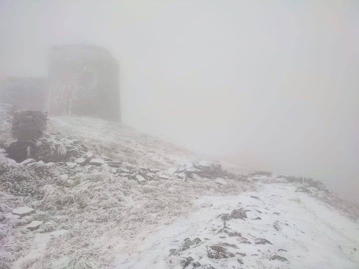 Первый снег в Карпатах/Черногорский горный поисково-спасательный пост, Facebook