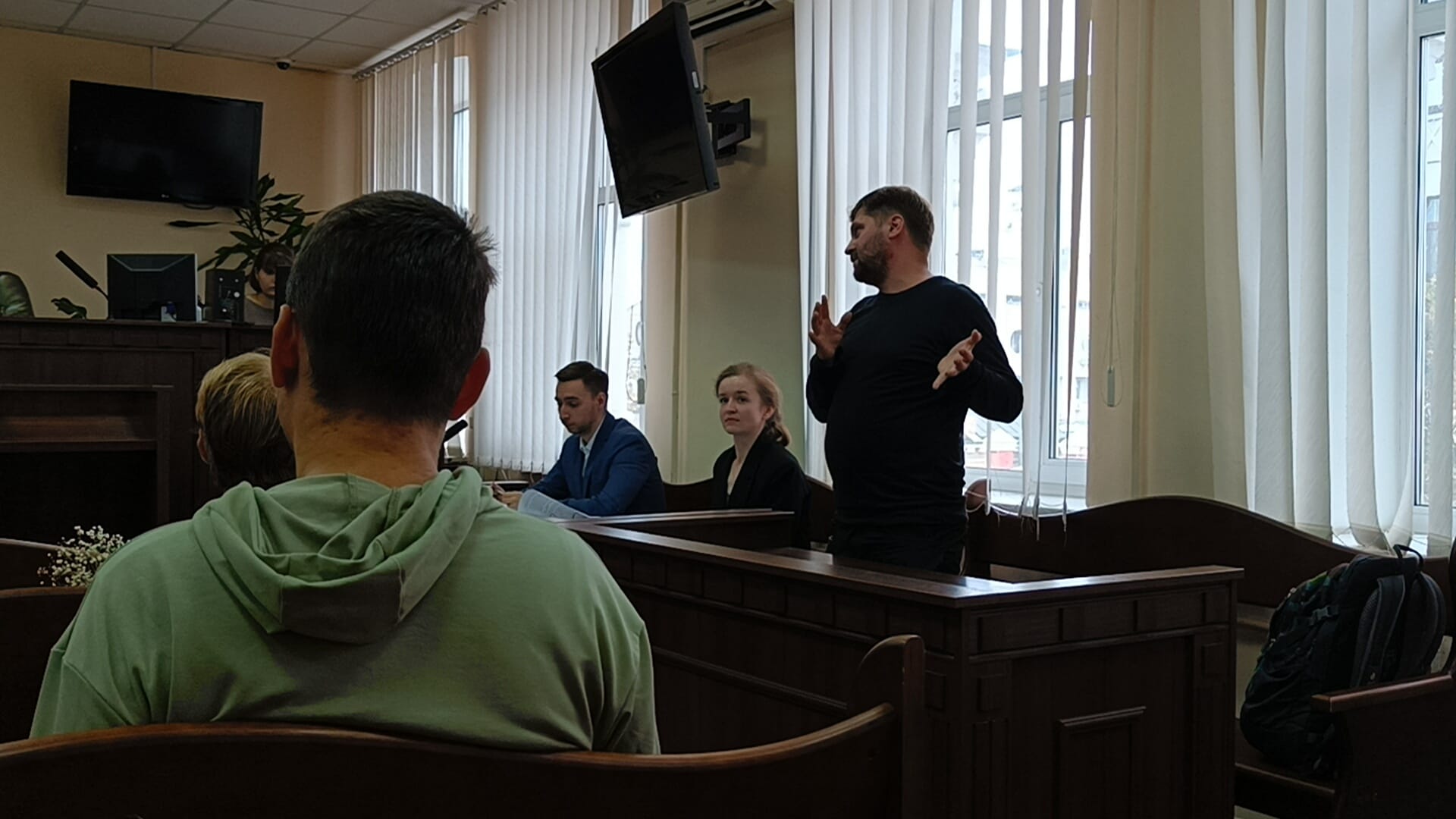 Тарас Грицюк на суде из-за обвинения застройщиков здания 