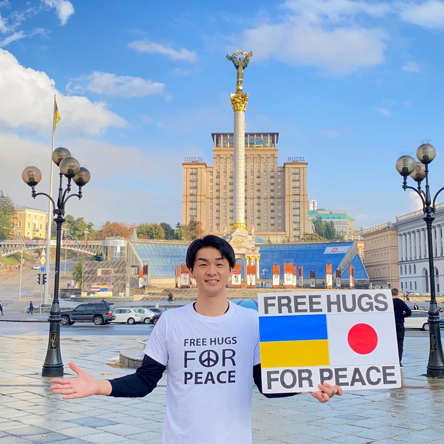В Киев приехал японский блогер, чтобы поддержать Украину