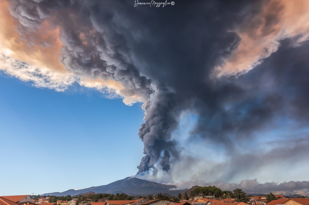 Извержение вулкана Этна 21 февраля