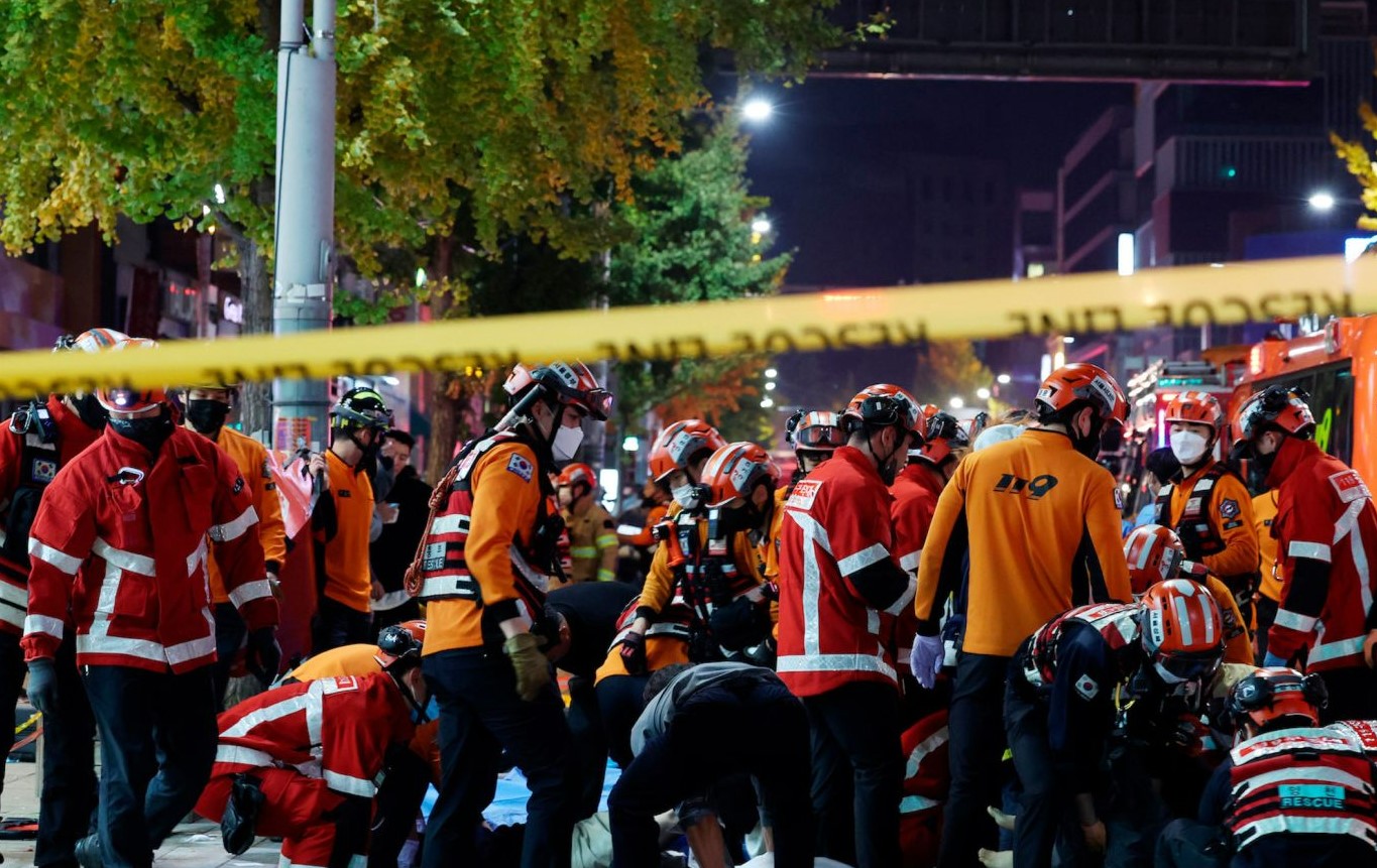 В Южной Корее погибли люди на праздновании Хэллоуина