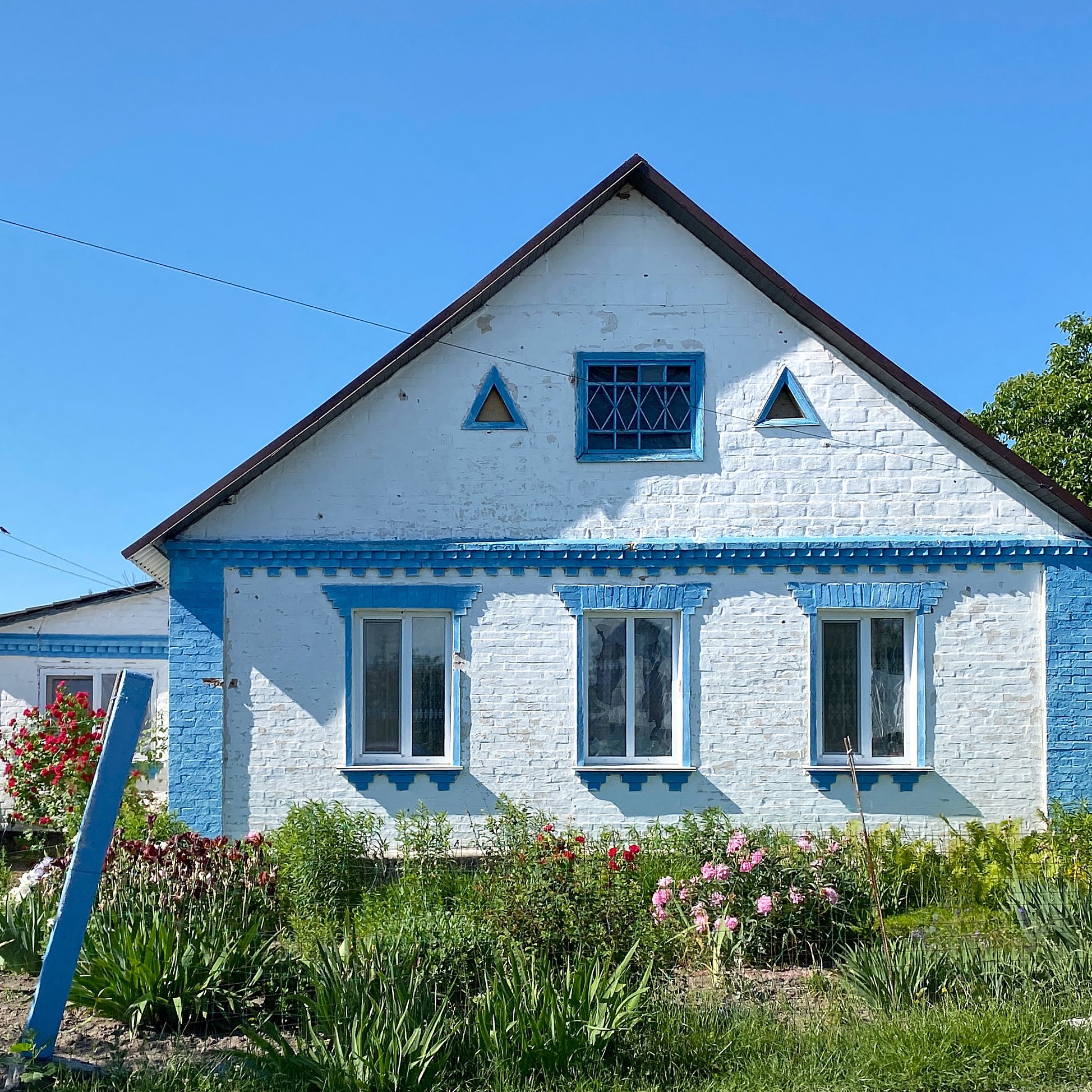 Українська студія дизайну Balbek Bureau збирається відновлювати сільські будинки, зберігаючи їхню самобутність фото 1